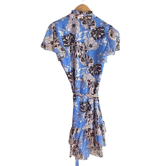 Alexis Melyssa Wrap Dress in Blue Floral - Picture 3 of 15